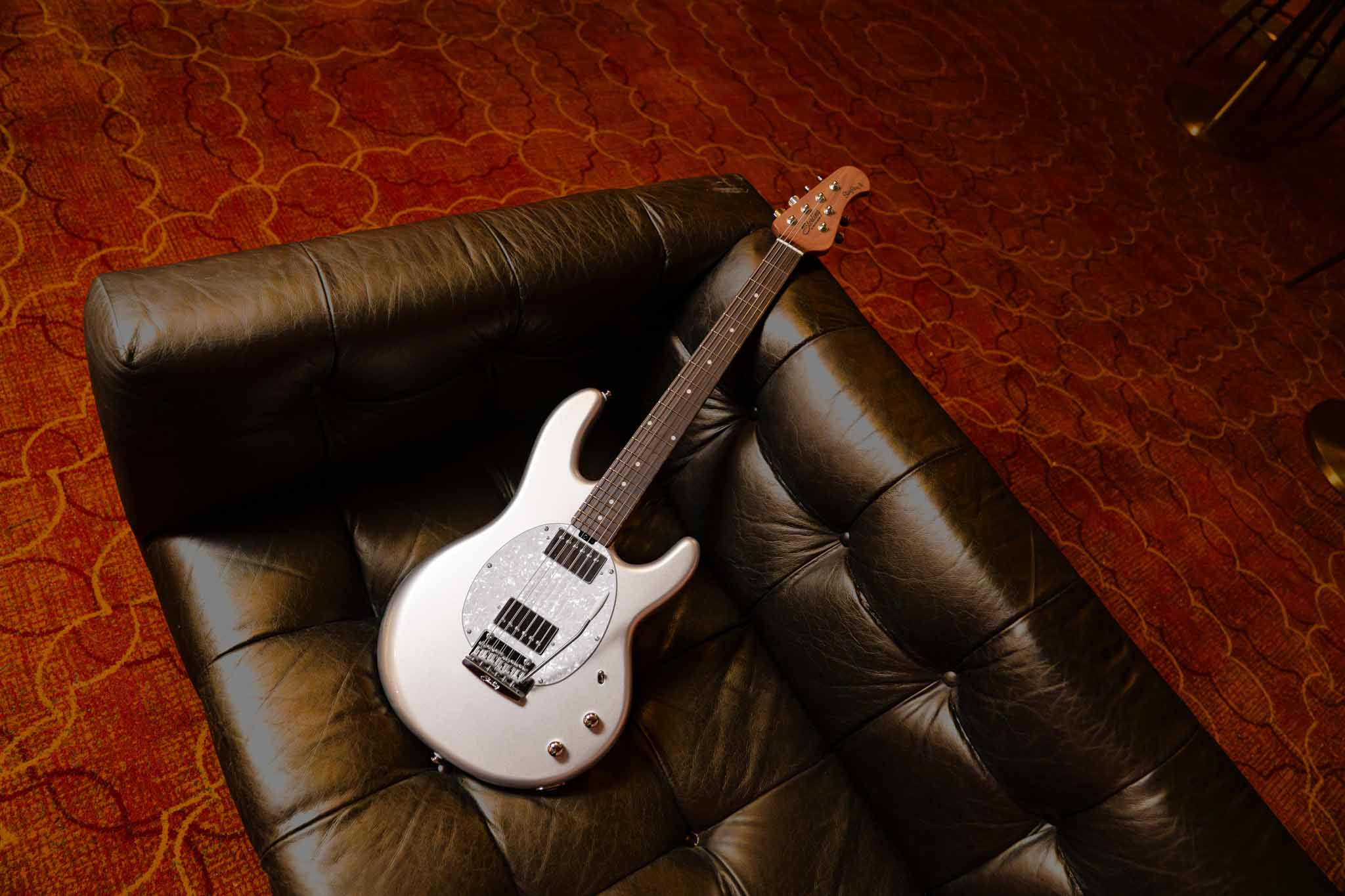 Basse Sterling by Music Man StingRay II Cory Wong Silver